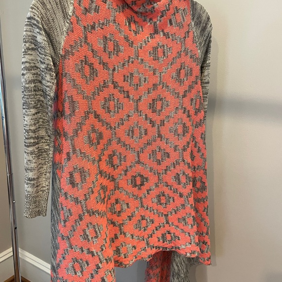B4 Coral and Grey Cardigan Wrap. Fits all sizes. In EUC. - Picture 10 of 11